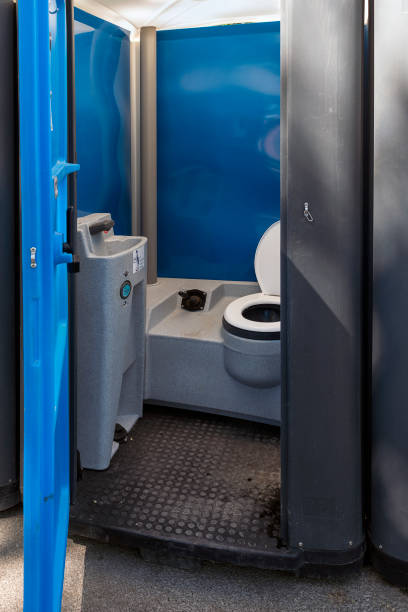 Best Portable restroom trailer rental  in Evansville, WI