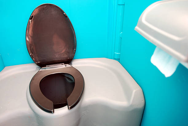 Best Porta potty rental near me  in Evansville, WI